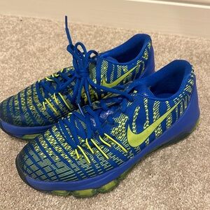 Nike KD basketball shoes size 7.